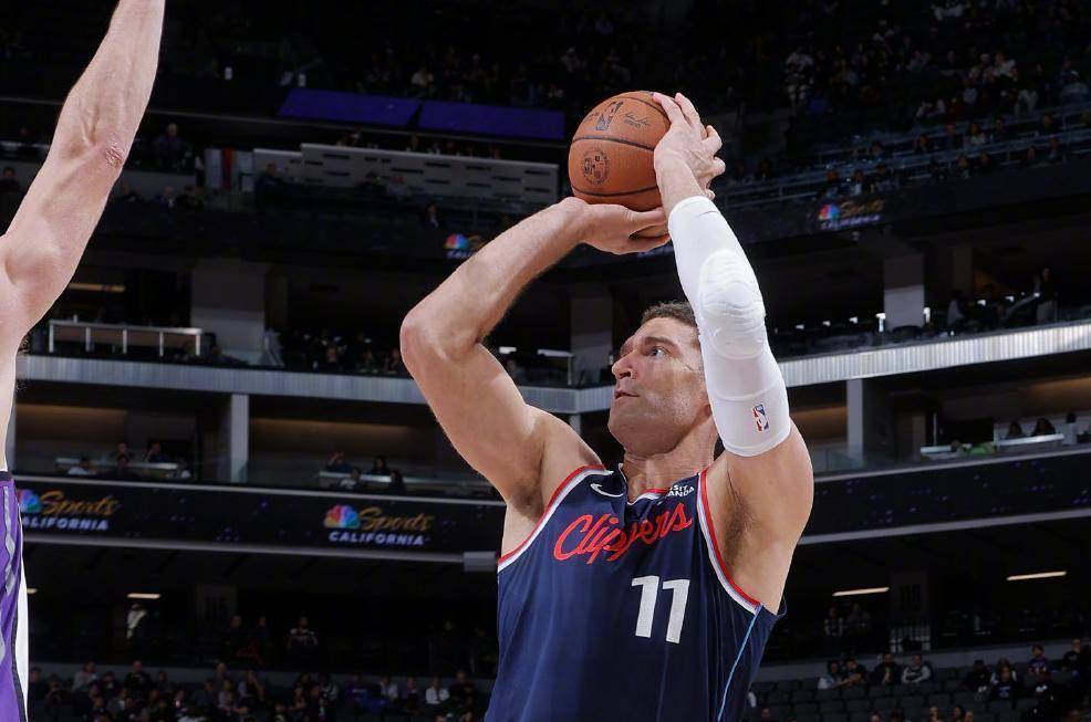 开云登录入口 -赛地聚焦——CBA季后赛关键时刻热度飙升；洛杉矶快船主帅复盘；态度坚定；控场能力受关注(cba季后赛昨日战况)