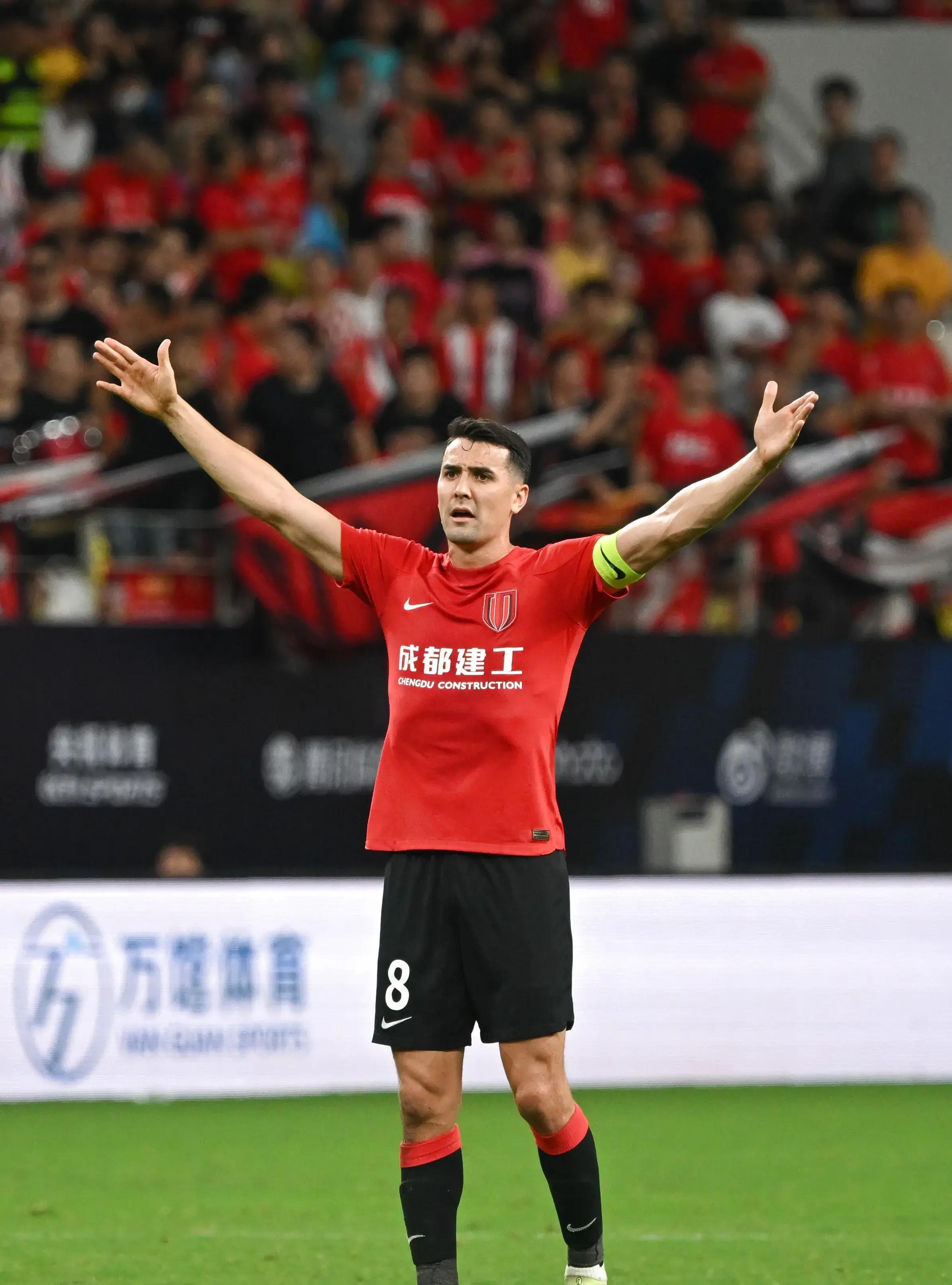 开云官网 -转会期欧超杯焦点战，上海海港回应争议，底气十足，纪律约束更严格(南海仲裁事件始末)